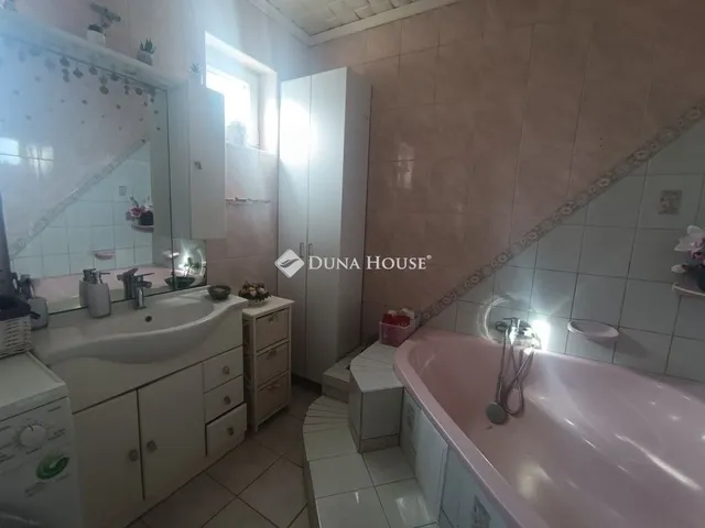 Eladó ház Dunaharaszti 140 nm