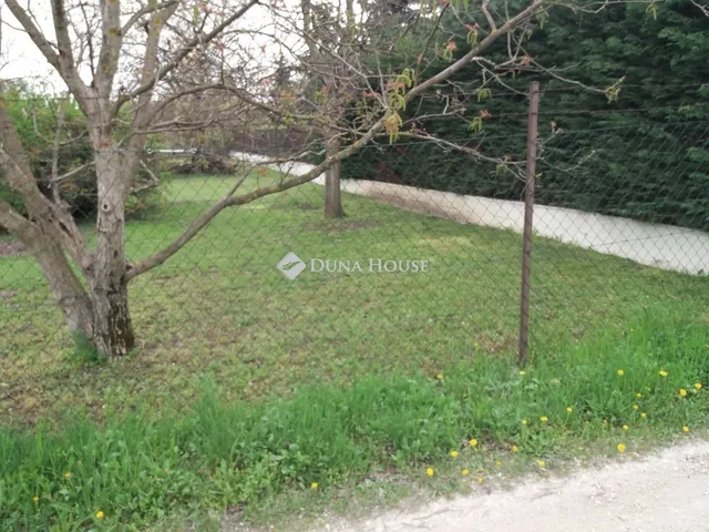 Eladó telek Budapest XXII. kerület 932 nm