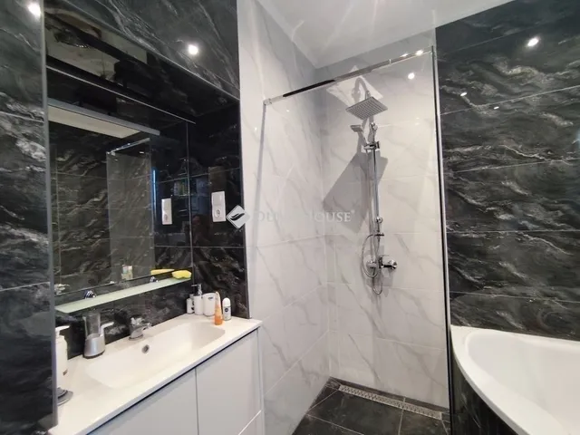 Eladó lakás Ócsa 78 nm