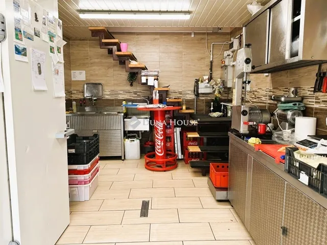 Eladó kereskedelmi és ipari ingatlan Budapest VII. kerület 70 nm