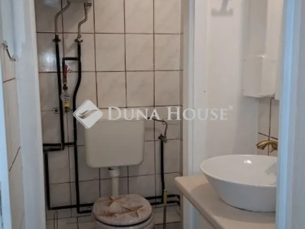 Eladó kereskedelmi és ipari ingatlan Budapest VII. kerület 41 nm