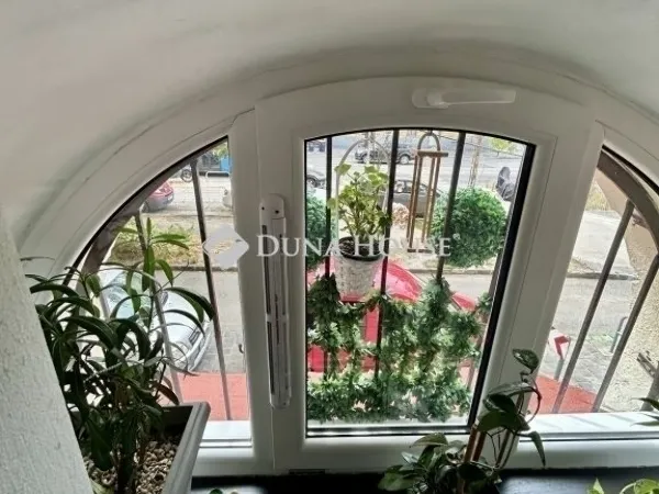 Eladó kereskedelmi és ipari ingatlan Budapest VIII. kerület 32 nm