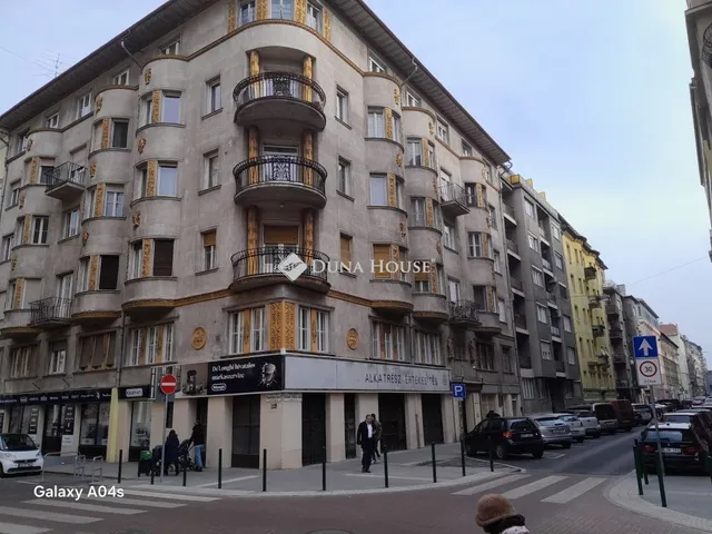 Eladó kereskedelmi és ipari ingatlan Budapest XIII. kerület, Újlipótváros 282 nm