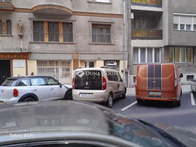 Eladó kereskedelmi és ipari ingatlan Budapest XIII. kerület, Újlipótváros 282 nm
