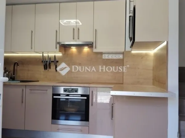 Eladó ház Budapest XVI. kerület 77 nm