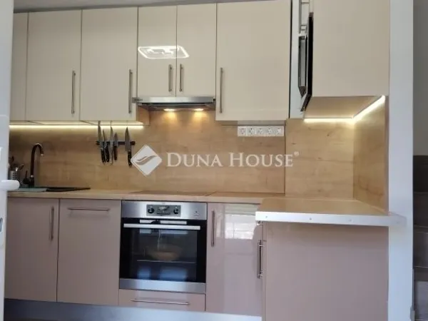 Eladó ház Budapest XVI. kerület 77 nm