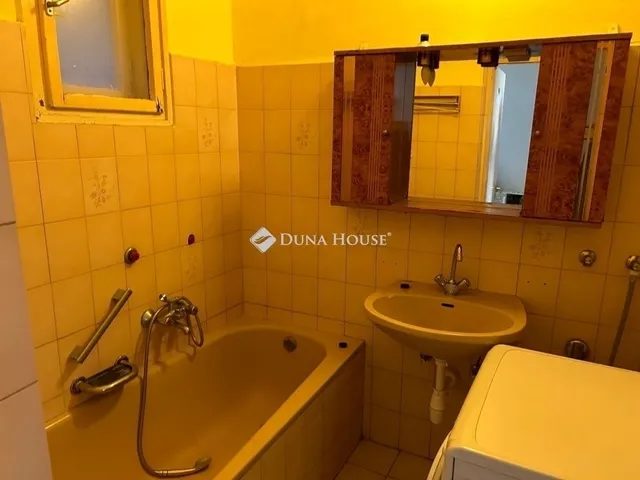 Eladó lakás Budapest VIII. kerület 77 nm