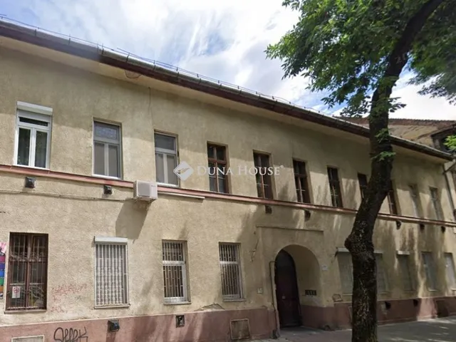 Eladó kereskedelmi és ipari ingatlan Budapest XIII. kerület 305 nm