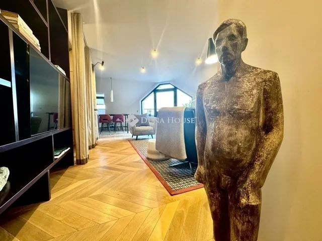 Eladó lakás Budapest VI. kerület 92 nm