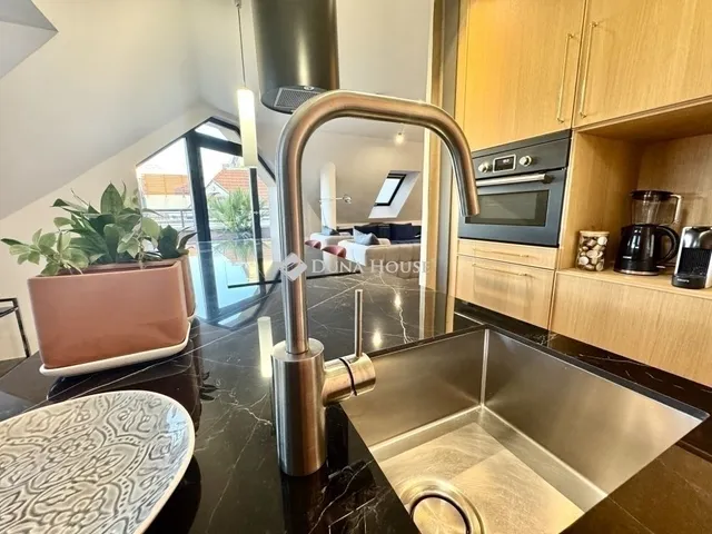 Eladó lakás Budapest VI. kerület 92 nm