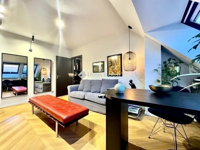 Eladó lakás Budapest VI. kerület 92 nm