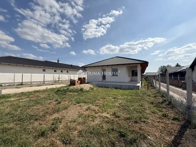 Eladó ház Szigetcsép 134 nm