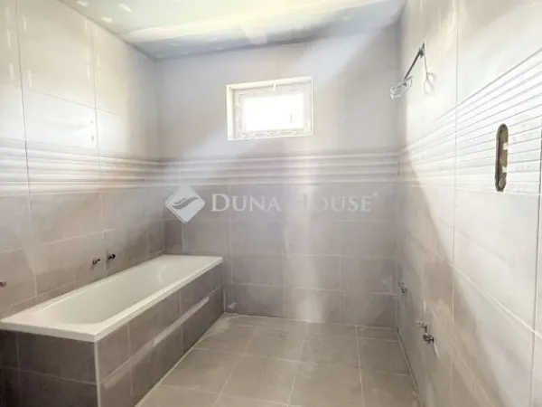 Eladó ház Szigetcsép 134 nm