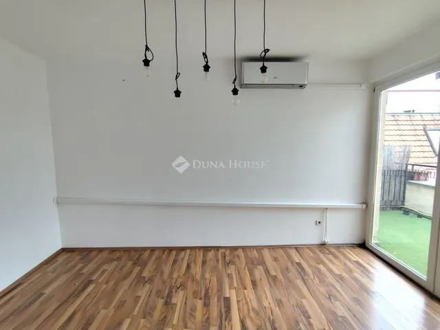 Eladó lakás Budapest VI. kerület 175 nm