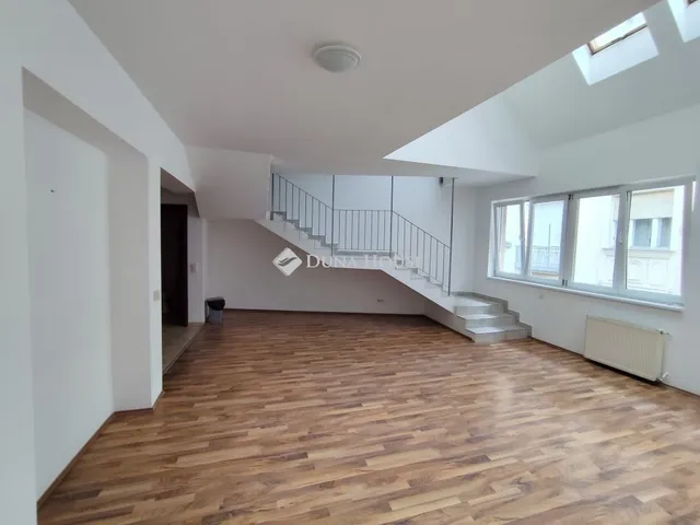 Eladó lakás Budapest VI. kerület 175 nm