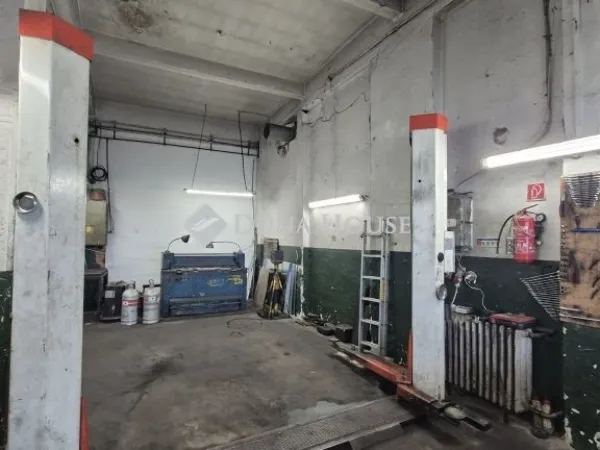 Eladó kereskedelmi és ipari ingatlan Budapest XIII. kerület 800 nm