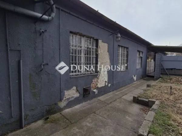 Eladó kereskedelmi és ipari ingatlan Budapest XIII. kerület 800 nm
