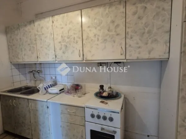 Eladó kereskedelmi és ipari ingatlan Budapest XIII. kerület 800 nm