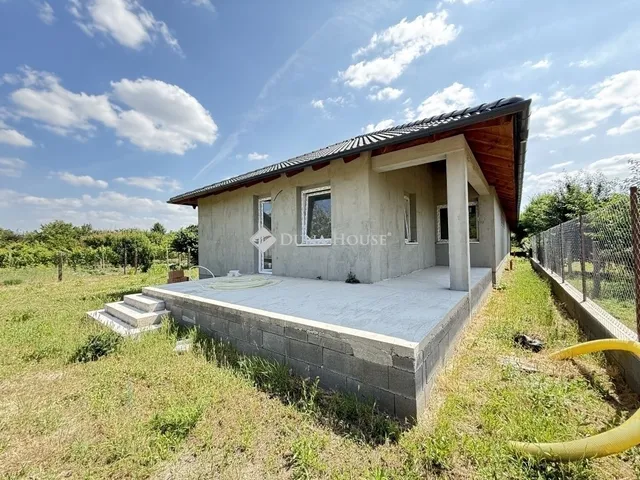 Eladó ház Szigetcsép 134 nm