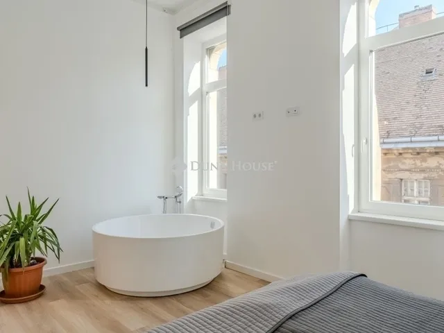 Eladó lakás Budapest VI. kerület 98 nm