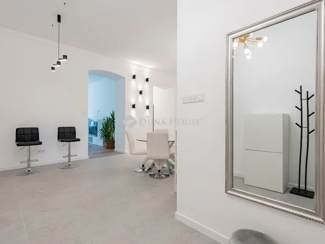 Eladó lakás Budapest VI. kerület 98 nm