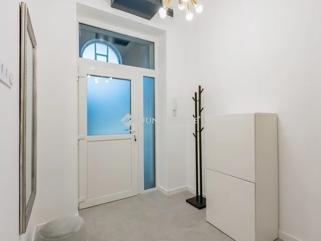 Eladó lakás Budapest VI. kerület 98 nm