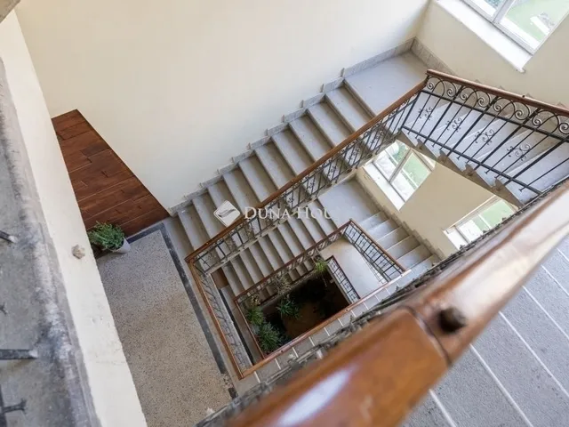 Eladó lakás Budapest VI. kerület 98 nm