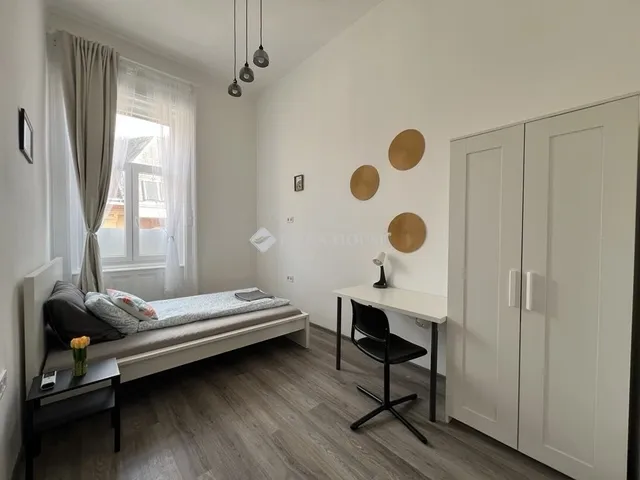 Eladó lakás Budapest VI. kerület 57 nm