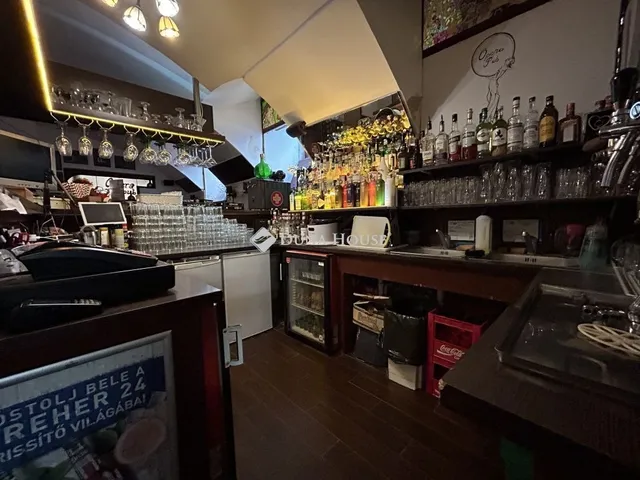 Eladó kereskedelmi és ipari ingatlan Budapest VI. kerület 90 nm