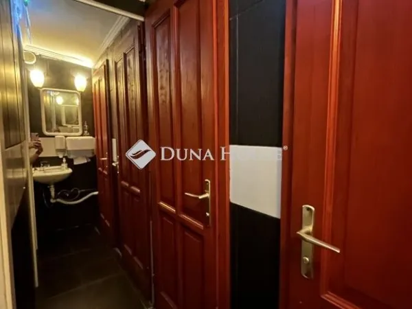 Eladó kereskedelmi és ipari ingatlan Budapest VI. kerület 90 nm