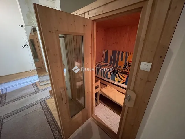 Eladó lakás Budapest VI. kerület 72 nm
