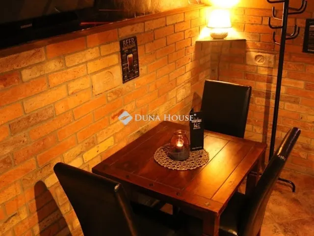 Eladó kereskedelmi és ipari ingatlan Budapest VI. kerület 60 nm