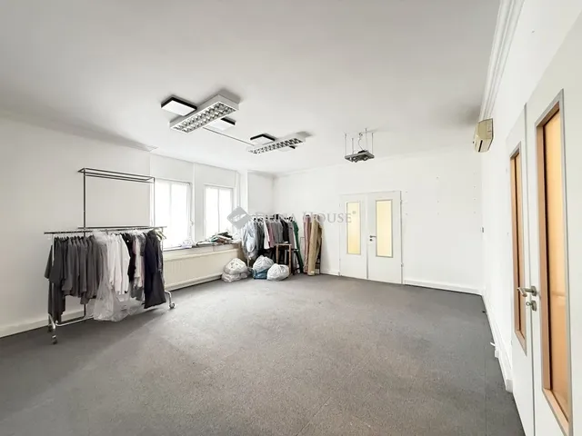 Eladó kereskedelmi és ipari ingatlan Budapest VI. kerület 114 nm