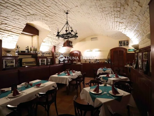 Eladó kereskedelmi és ipari ingatlan Budapest VI. kerület 176 nm