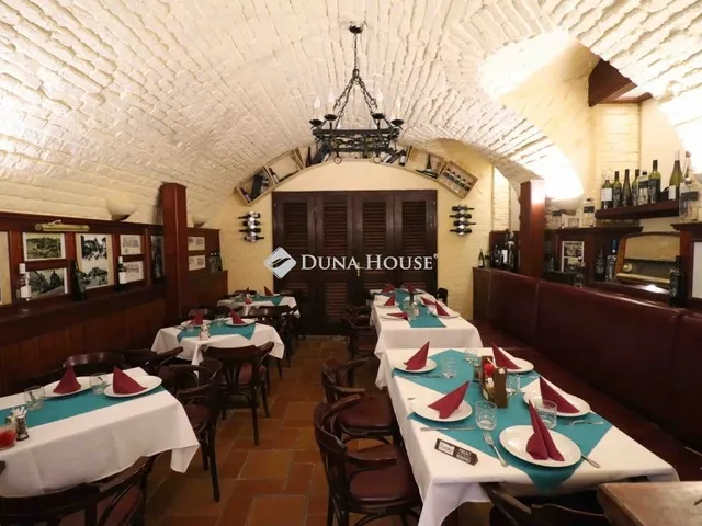 Eladó kereskedelmi és ipari ingatlan Budapest VI. kerület 176 nm