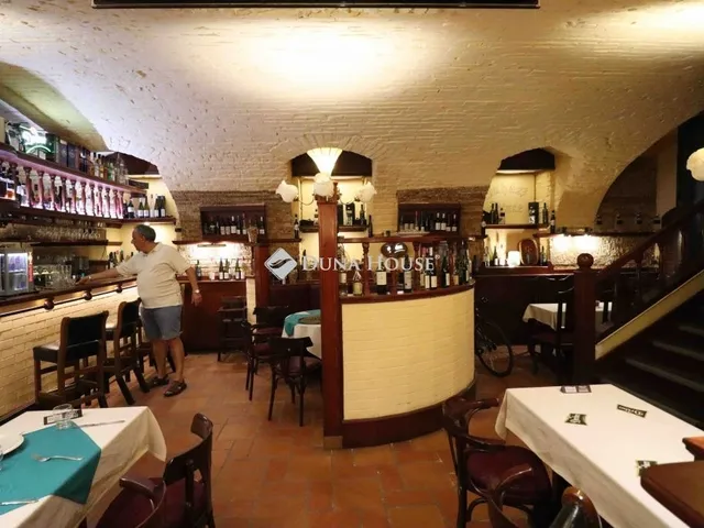 Eladó kereskedelmi és ipari ingatlan Budapest VI. kerület 176 nm