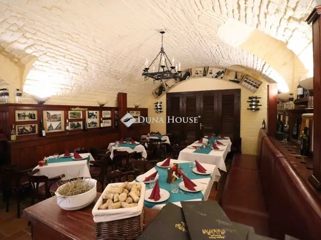 Eladó kereskedelmi és ipari ingatlan Budapest VI. kerület 176 nm