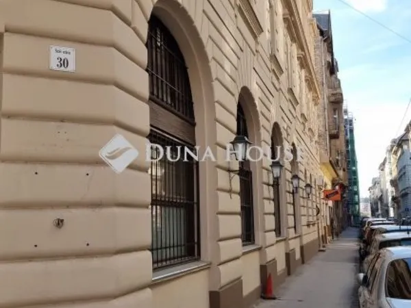 Eladó kereskedelmi és ipari ingatlan Budapest VI. kerület 286 nm