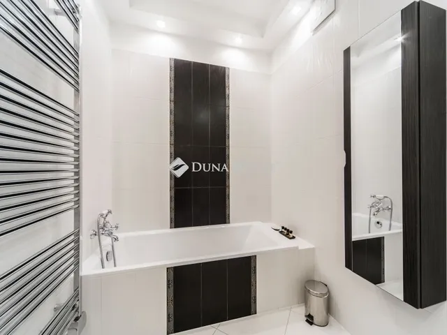 Eladó lakás Budapest VI. kerület 94 nm