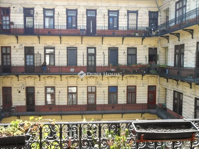 Eladó lakás Budapest VIII. kerület, Józsefváros 108 nm