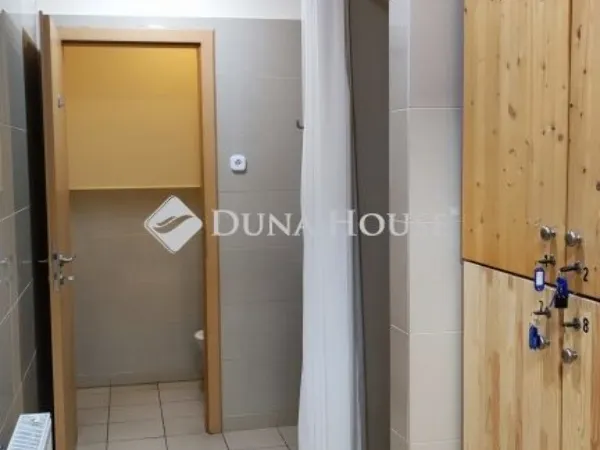 Eladó kereskedelmi és ipari ingatlan Budapest VI. kerület 186 nm