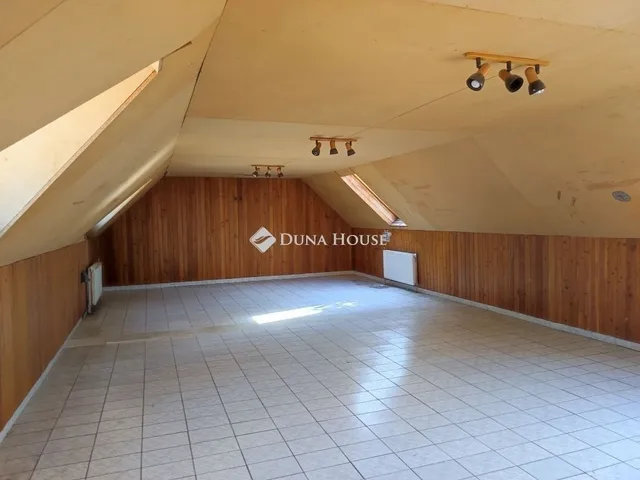 Eladó ház Gyál 265 nm