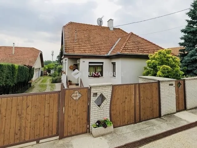 Eladó ház Tárnok 190 nm