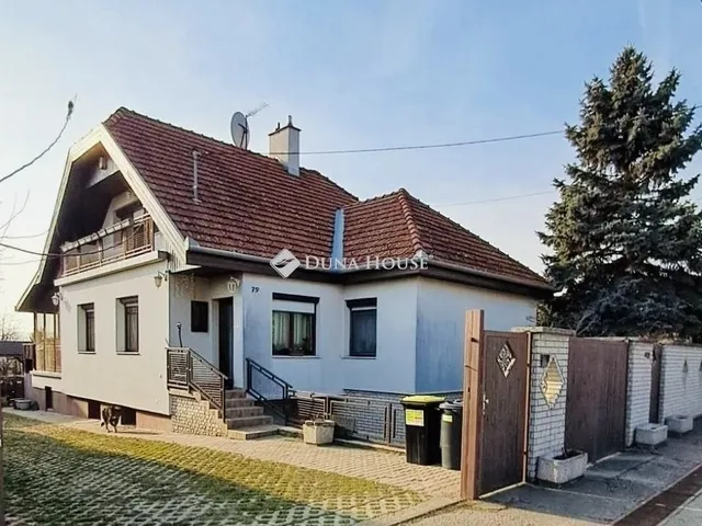 Eladó ház Tárnok 190 nm