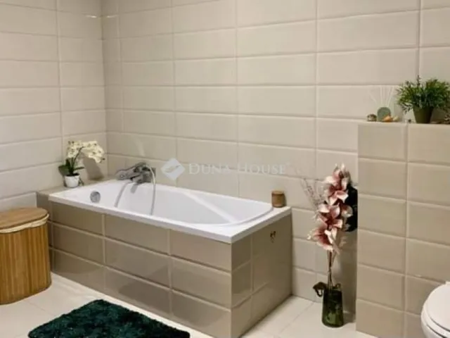 Eladó ház Kerepes 178 nm