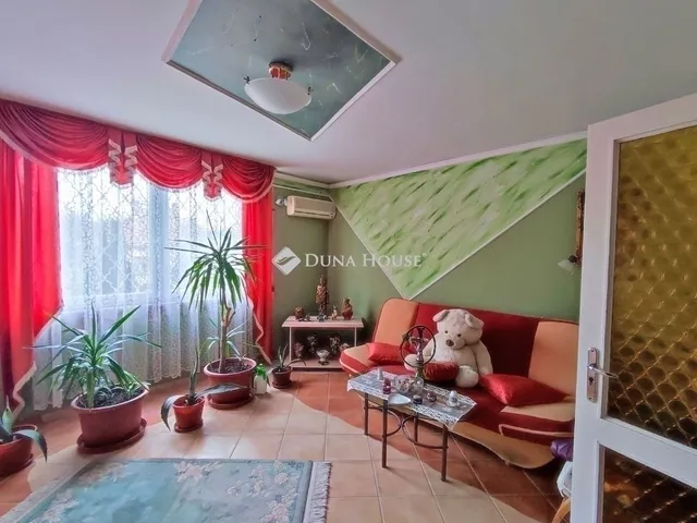 Eladó ház Budapest XVIII. kerület 300 nm