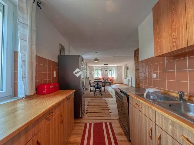 Eladó ház Domony 205 nm