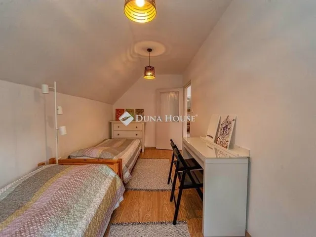 Eladó ház Domony 205 nm