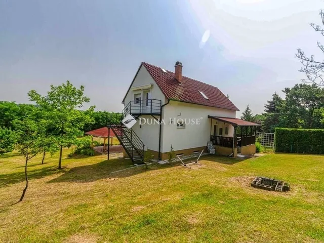 Eladó ház Domony 205 nm