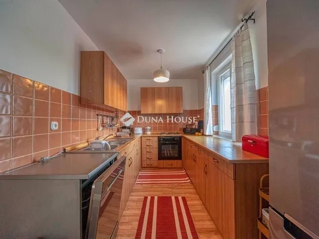 Eladó ház Domony 205 nm